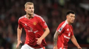Manchester United Dinilai Perlu Menambah Bek Tengah Berpengalaman untuk Memperkuat Pertahanan