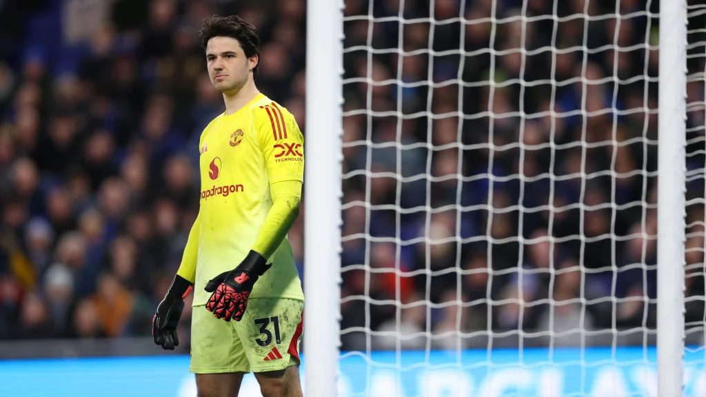 Manchester United Tetap Percaya pada Senne Lammens, Kesalahan di Turnamen Tak Ubah Rencana Klub
