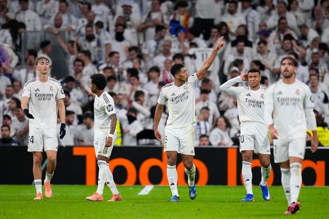 Real Madrid Disebut Siapkan Proyek Jangka Panjang, Fokus pada Gelandang Elite dan Penyerang Produktif