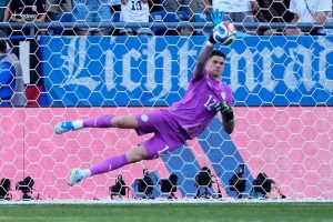 library_upload_24_2026_06_645x430_paraguay-goalkeeper-_2caa3eb