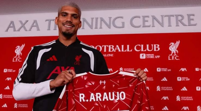 Liverpool Jadi Panggung Baru Ronald Araújo untuk Mengembalikan Performa Terbaiknya
